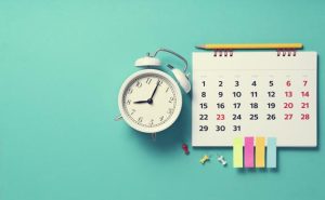 Tiempos de espera entre la instalación de un implante dental y la corona dental definitiva