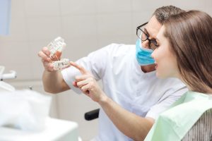 Cómo prepararse para un tratamiento de implante dental