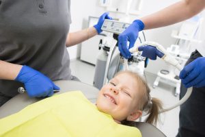 ¿Cuál es la edad mínima para poner implante dental?